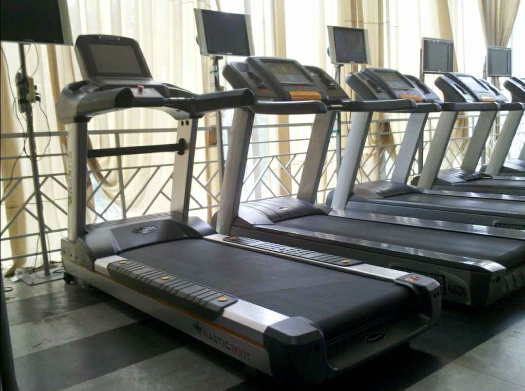 跑步机的使用注意事项及正确使用方法 跑步机的使用注意事项及正确使用方法
